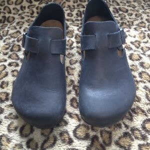 Birkenstock London in Black Leather